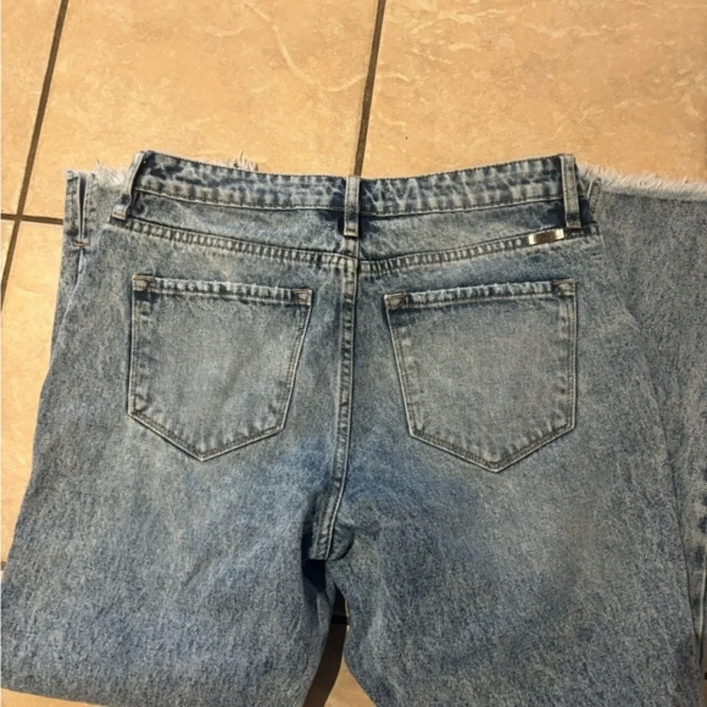 KanCan distressed washed